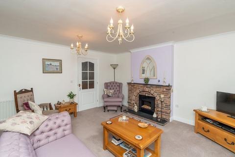 23 Hellier Drive, Wombourne, Wolverhampton, WV5 8AH