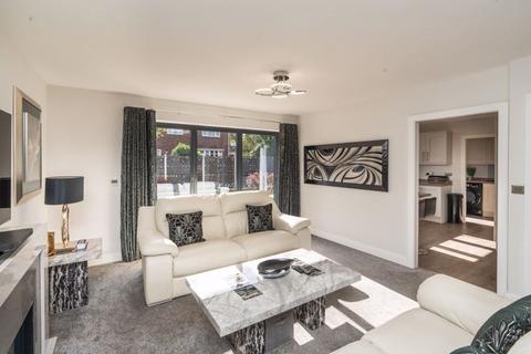 2c Beachcroft Road, Kingswinford, DY6 0HJ