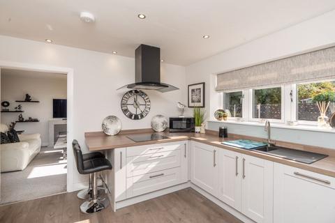 2c Beachcroft Road, Kingswinford, DY6 0HJ