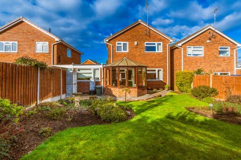 3 bedroom detached house for sale, Monteagle Drive, Kingswinford DY6
