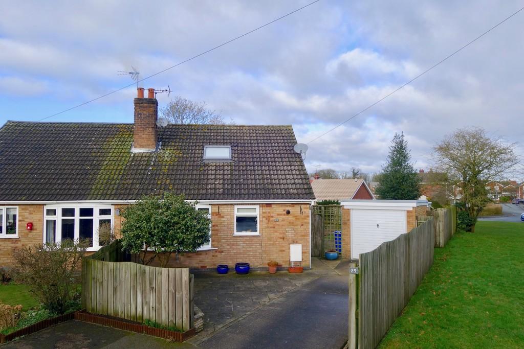 Roman Avenue South, Stamford Bridge 3 bed semidetached house for sale