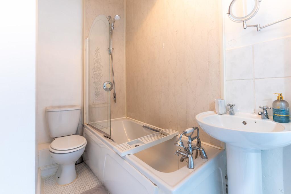Bedroom One En-suite