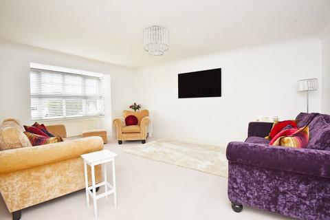 4 bedroom detached house for sale - 14 Woodlands Green, Harrogate