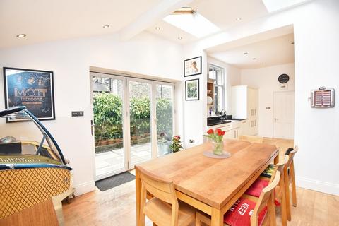 10 Alexandra Road, Harrogate, HG1 5JS
