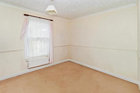 131 Clarendon Place, Dover, CT17 9QE