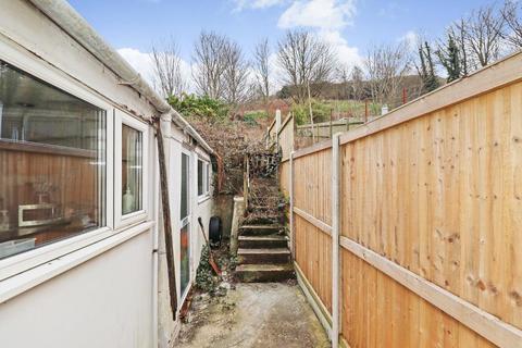 131 Clarendon Place, Dover, CT17 9QE