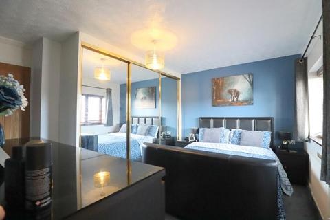 33 Ennismore Green, Luton, LU2 8UP