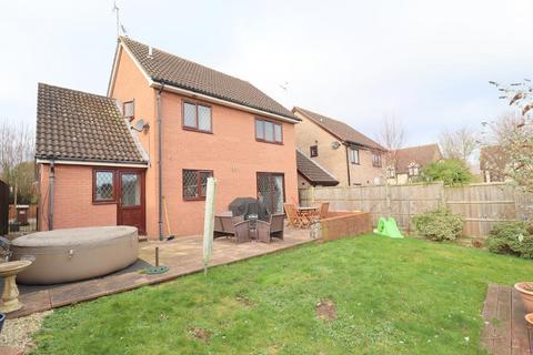 33 Ennismore Green, Luton, LU2 8UP