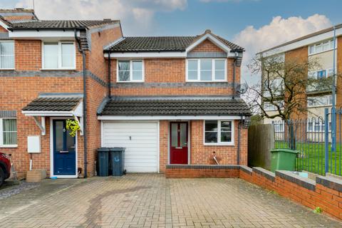 3 bedroom end of terrace house to rent, Wallbrook Street, Coseley, WV14