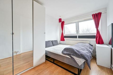 1 bedroom flat for sale, Buxton Street, Aldgate East, London, E1 5EJ