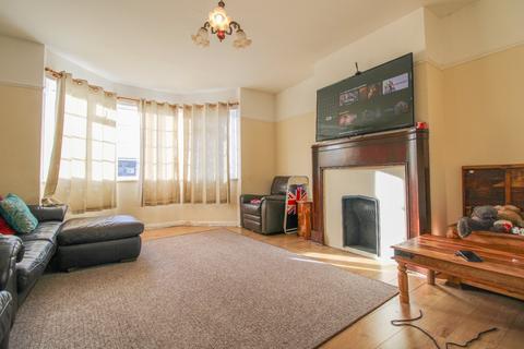 3 bedroom apartment for sale, Addiscombe Road, Croydon, CR0