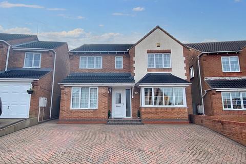 4 bedroom detached house for sale, Thompson Close, Swadlincote