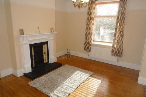 3 bedroom terraced house for sale, Apperley Road, Idle