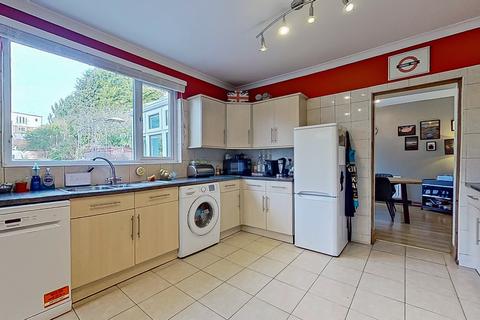 10 Fairview Avenue, Birmingham, B42 1LT