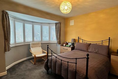 17 Hawthorn Road, Wylde Green, Sutton Coldfield, B72 1ES