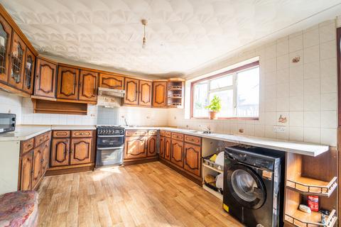 6 bedroom semi-detached house for sale, Heathdale Avenue, Hounslow