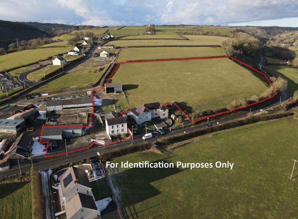 Cynwyl Elfed, Carmarthen, SA33 4 bed property with land for sale £499,950