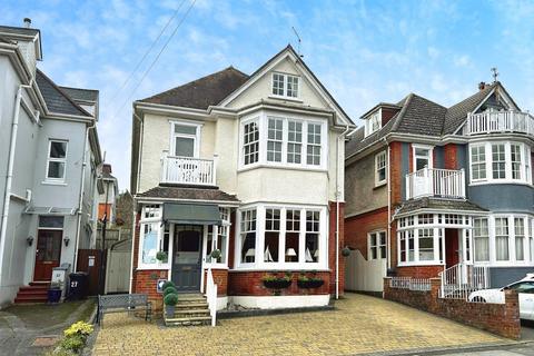 Guest house for sale, Studland Road, ALUM CHINE, BH4