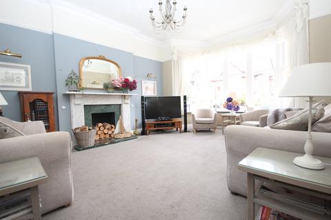 undefined, Studland Road, ALUM CHINE, BH4