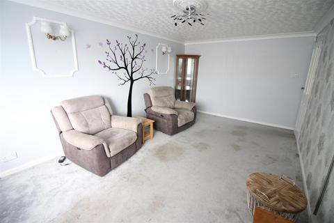 2 bedroom semi-detached bungalow for sale, Ebor Mount, Leeds LS25