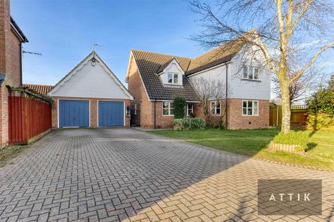 4 bedroom detached house for sale, Bowling Green Close, Attleborough