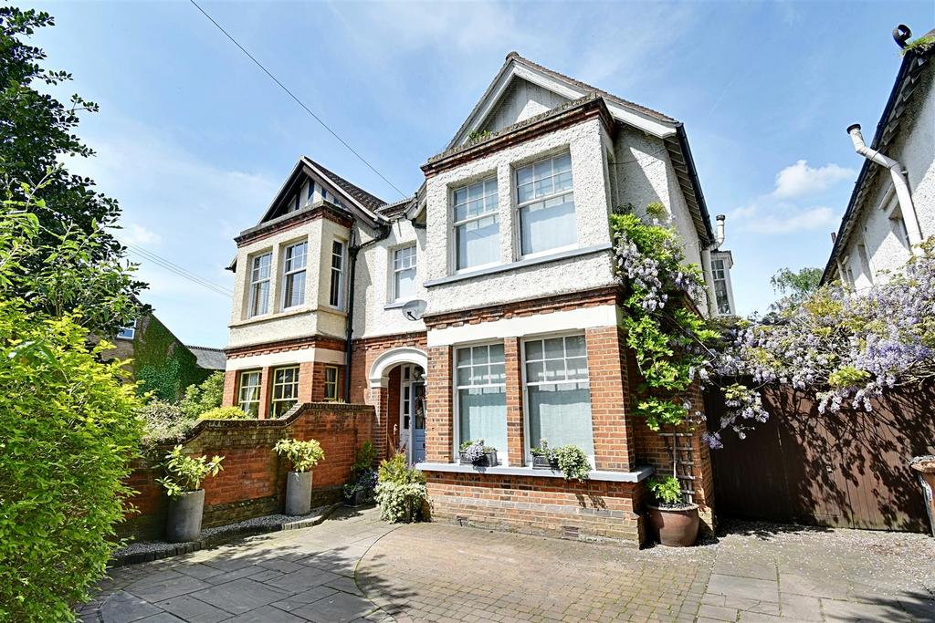 Ware Road, Hertford SG13 4 bed semidetached house for sale £975,000