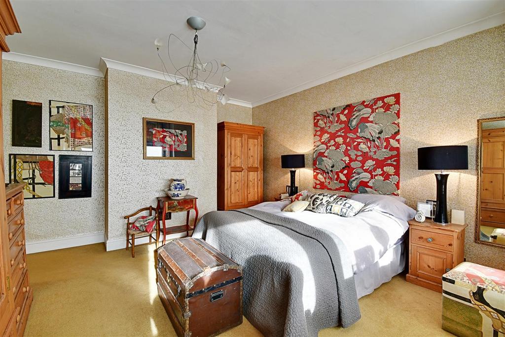 Bedroom 1 2.jpg