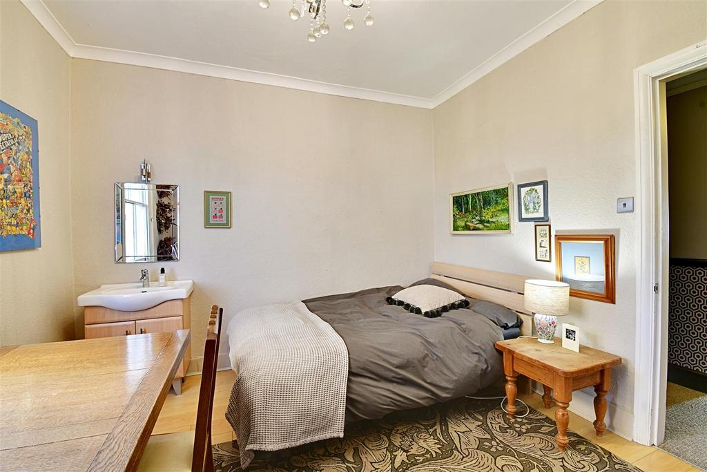 Bedroom 3 2.jpg