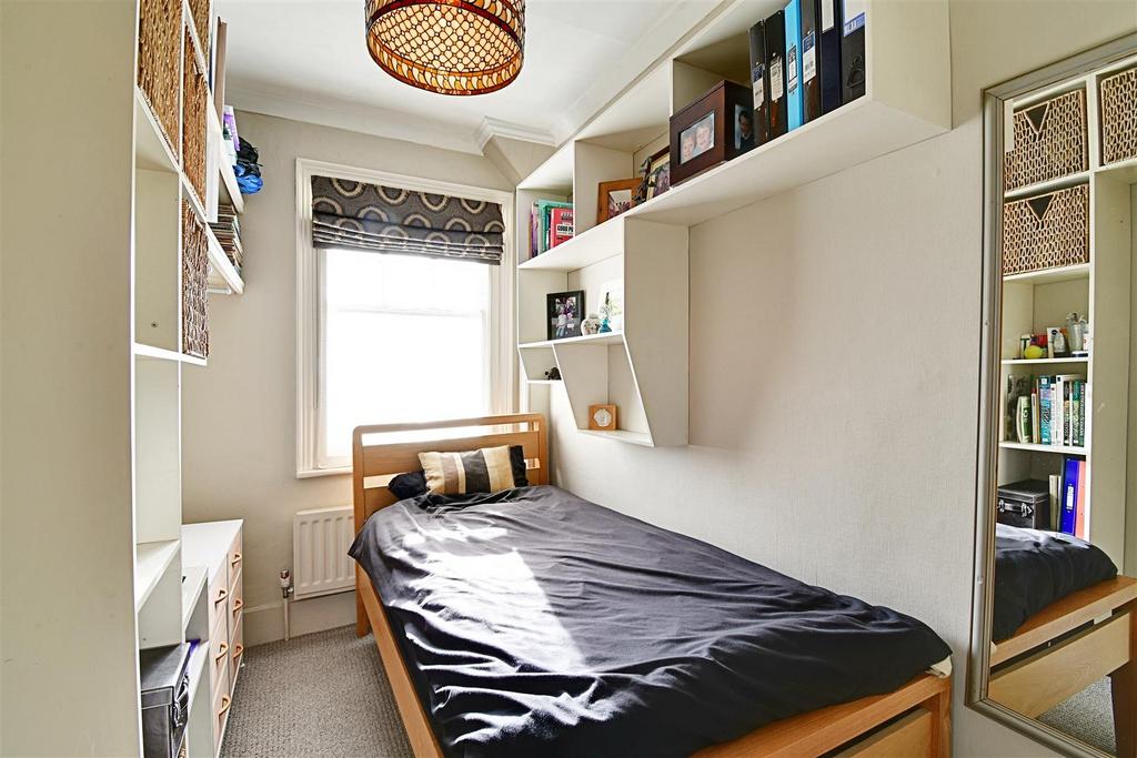 Bedroom 4.jpg