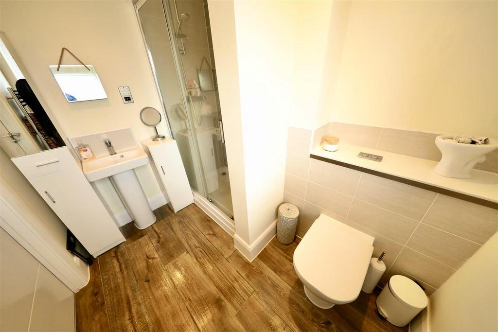 Ensuite