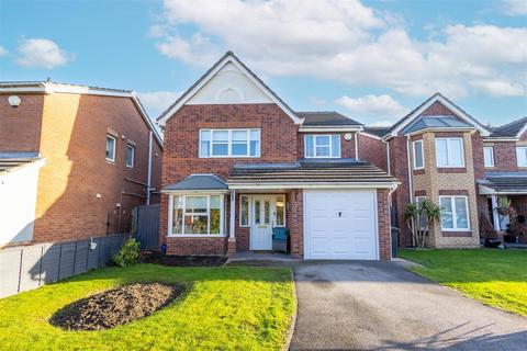 4 bedroom detached house for sale, Goldsmith Drive, Wakefield WF3