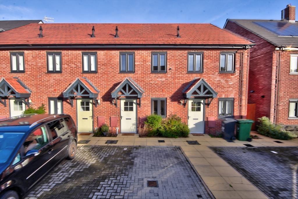 Brooklands Drive, Evesham 2 bed terraced house for sale £160,475
