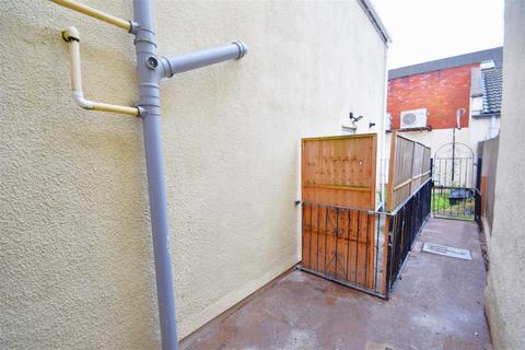 2 bedroom end of terrace house for sale, Meadow Street, Avonmouth