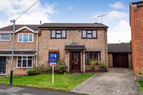 3 bedroom semi-detached house for sale - Selby Way, Nuneaton