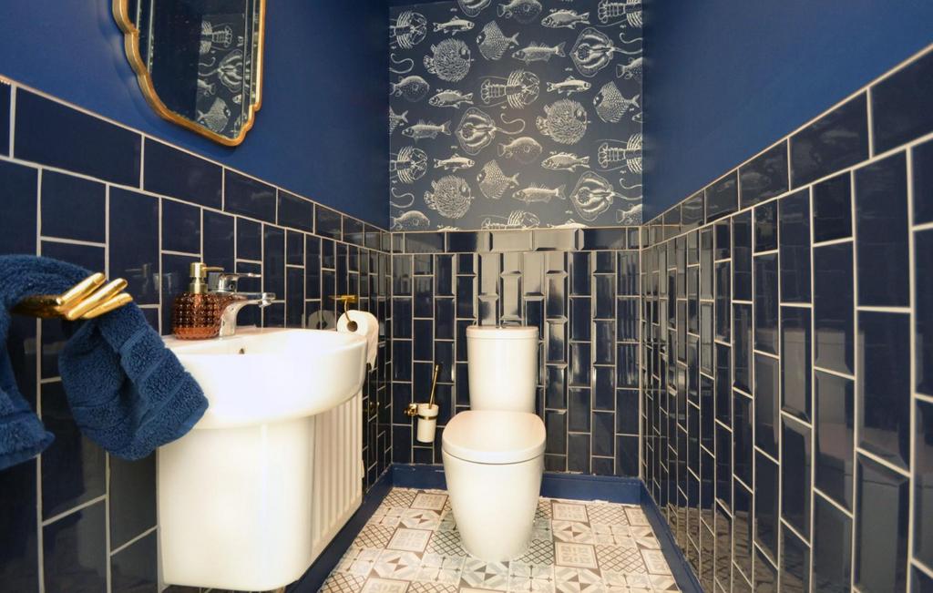 Cloakroom.JPG