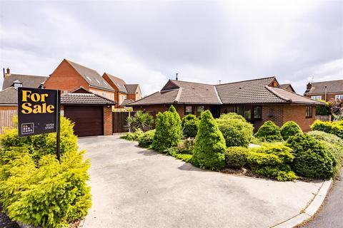 2 bedroom detached bungalow for sale, Rustic Lane, Blyton