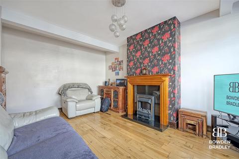 48 Hanover Gardens, Ilford, IG6 2RA