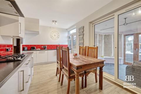48 Hanover Gardens, Ilford, IG6 2RA