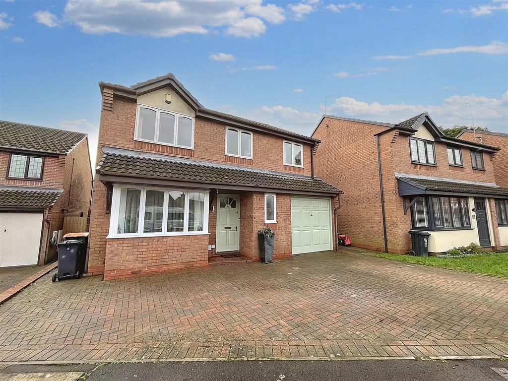 Caernarvon Drive, Rhiwderin, Newport 5 bed detached house £450,000