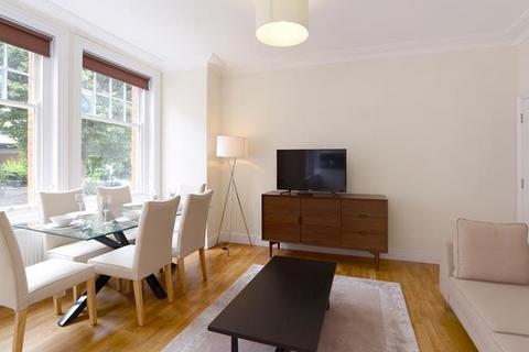 3 bedroom apartment to rent, Hamlet Gardens, London W6