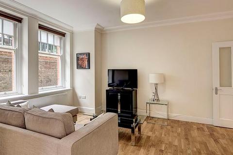 3 bedroom apartment to rent, Hamlet Gardens, London W6