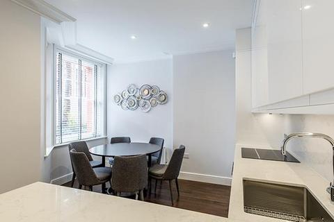 3 bedroom apartment to rent, Hamlet Gardens, London W6