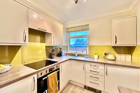 3 bedroom semi-detached house for sale - Thornton Road, Burnley