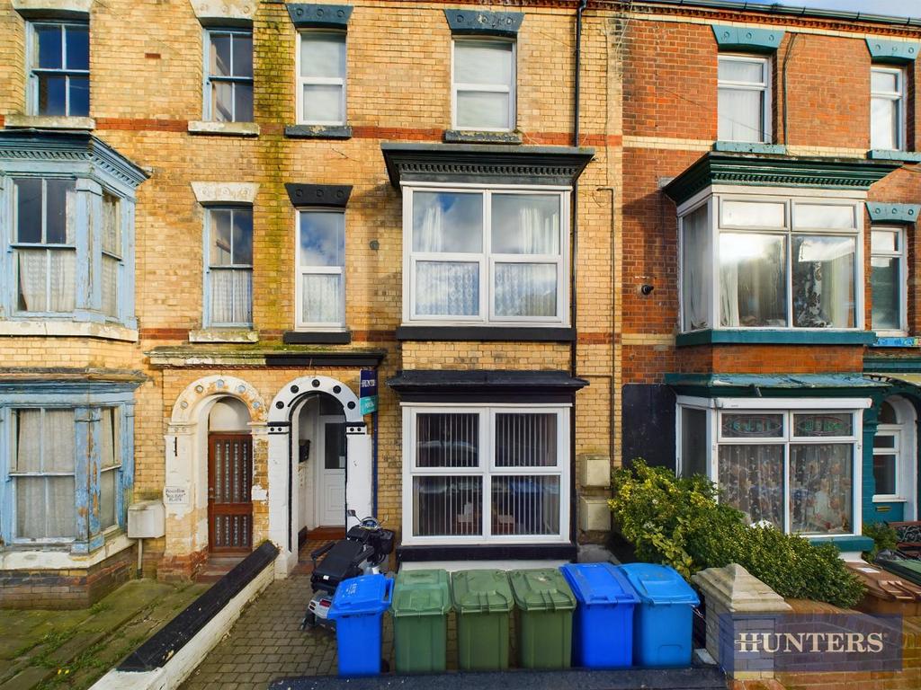 Windsor Crescent, Bridlington 1 bed flat for sale £90,000