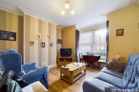 1 bedroom flat for sale, Windsor Crescent, Bridlington