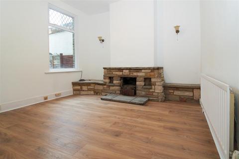 7 Durban Road, London, N17 8ED