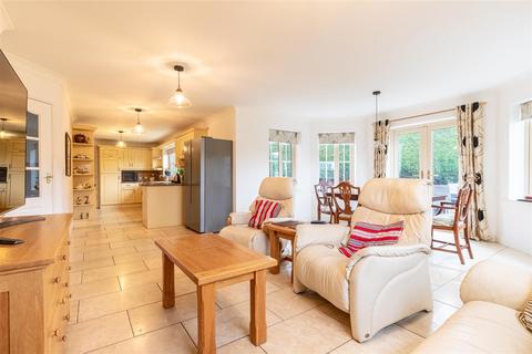 5 bedroom detached house for sale, The Briars, Broughton