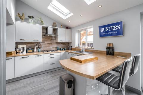 8 Friars Close, Stourbridge, DY8 5LZ