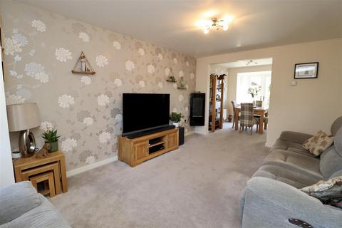 2 Bow Bridge Close, Market Weighton, York, YO43 3FH