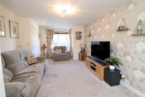 2 Bow Bridge Close, Market Weighton, York, YO43 3FH
